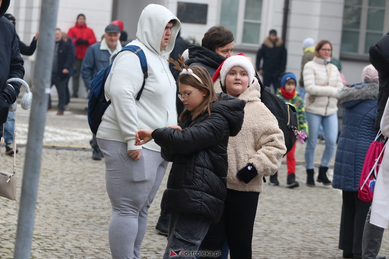 Kurpiowski Jarmark Bożonarodzeniowy [6.12.2024] - zdjęcie #62 - eOstroleka.pl