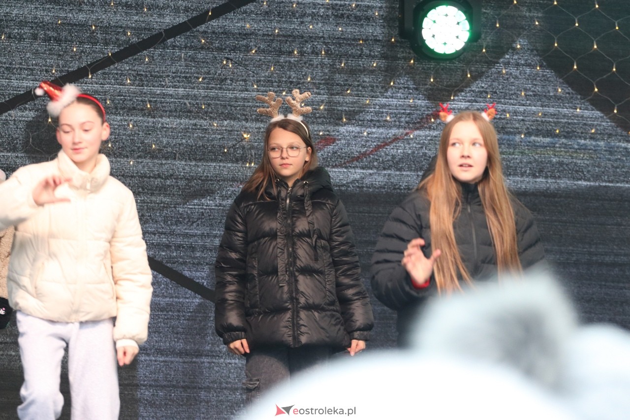 Kurpiowski Jarmark Bożonarodzeniowy [6.12.2024] - zdjęcie #55 - eOstroleka.pl