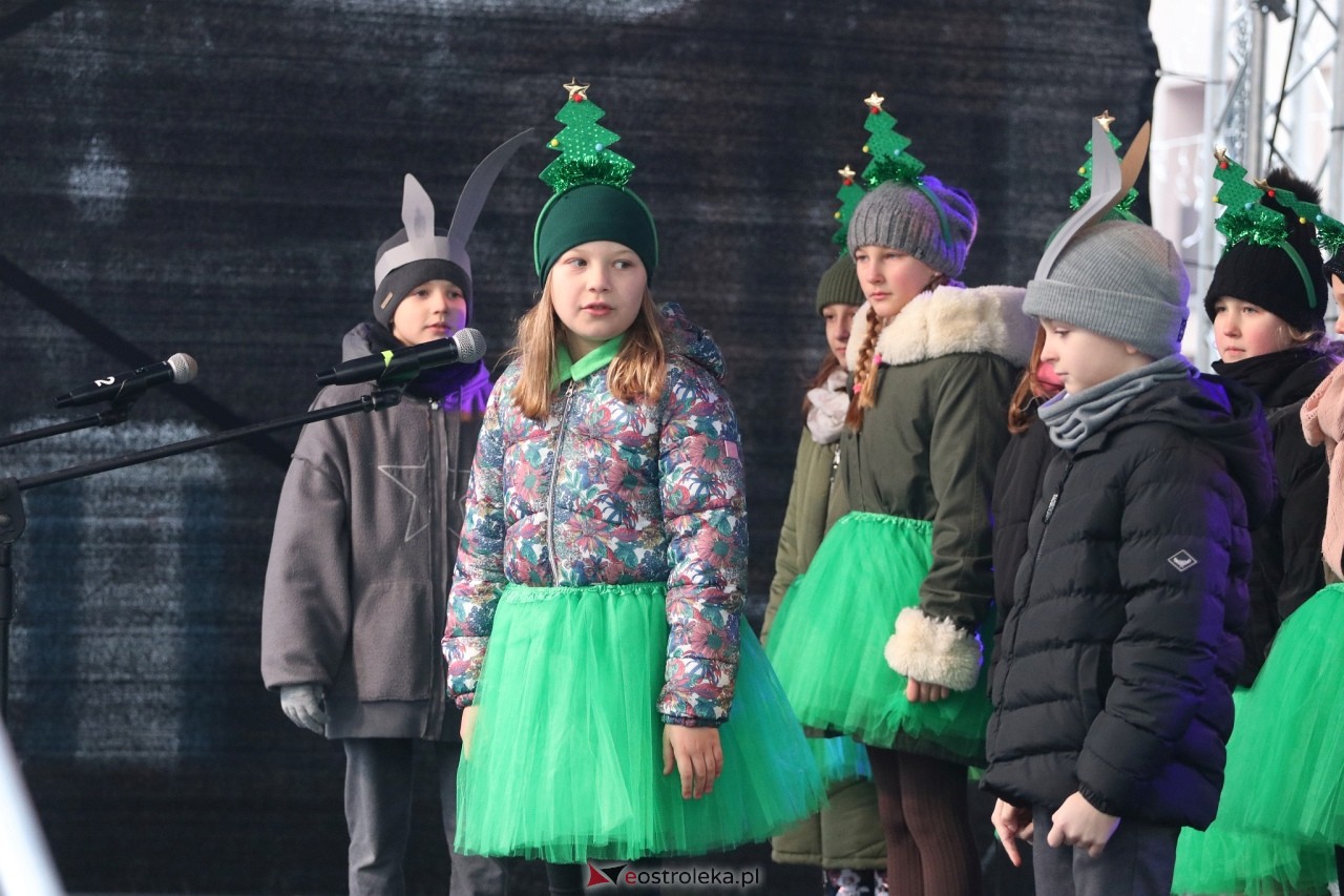 Kurpiowski Jarmark Bożonarodzeniowy [6.12.2024] - zdjęcie #46 - eOstroleka.pl