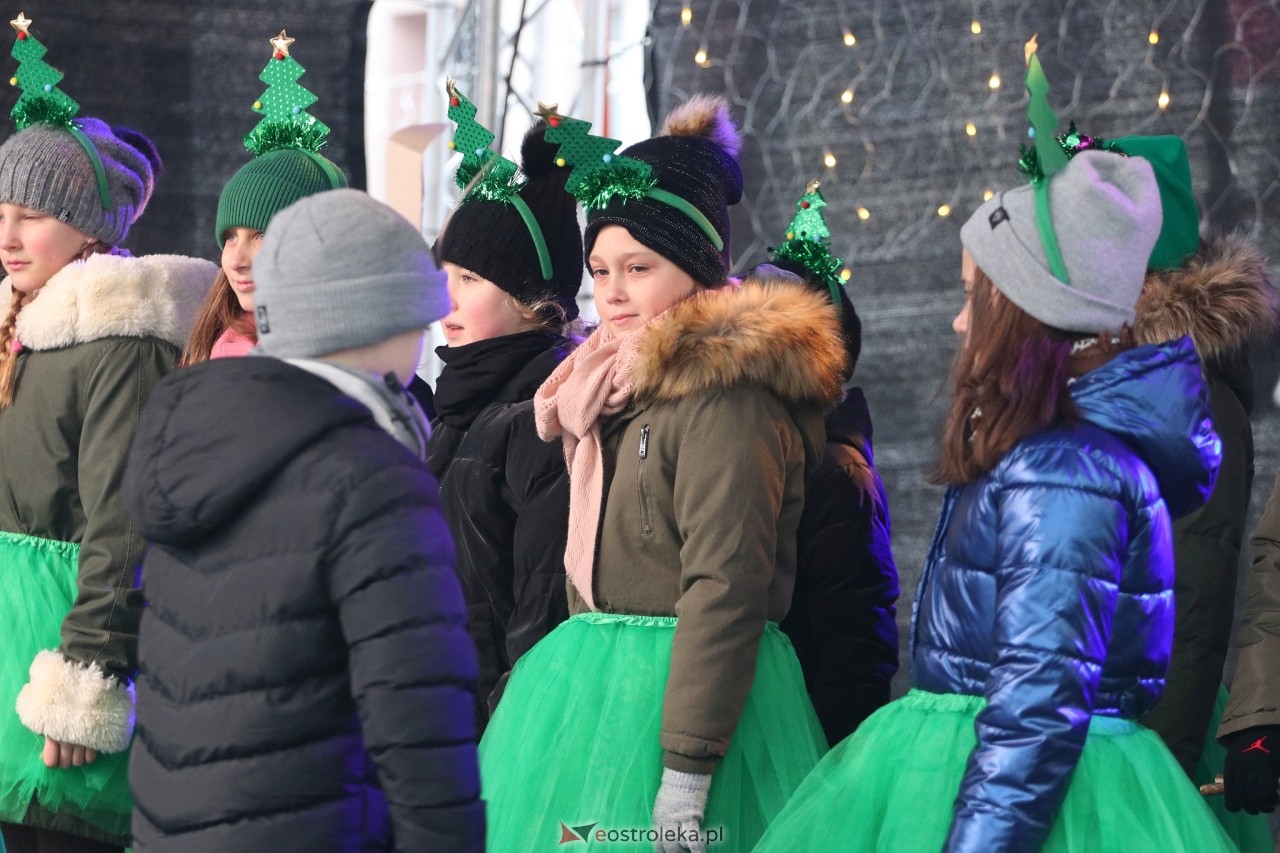 Kurpiowski Jarmark Bożonarodzeniowy [6.12.2024] - zdjęcie #44 - eOstroleka.pl
