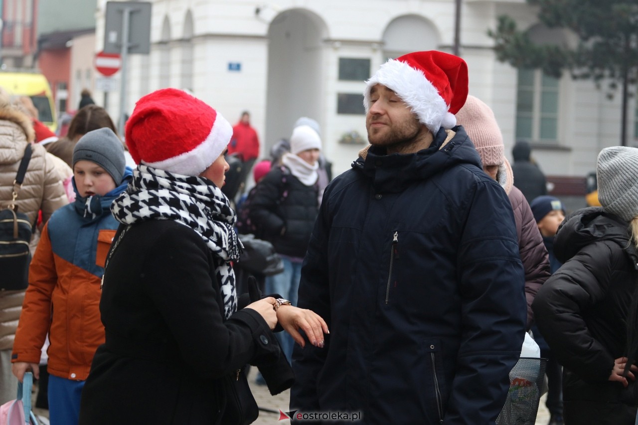 Kurpiowski Jarmark Bożonarodzeniowy [6.12.2024] - zdjęcie #41 - eOstroleka.pl