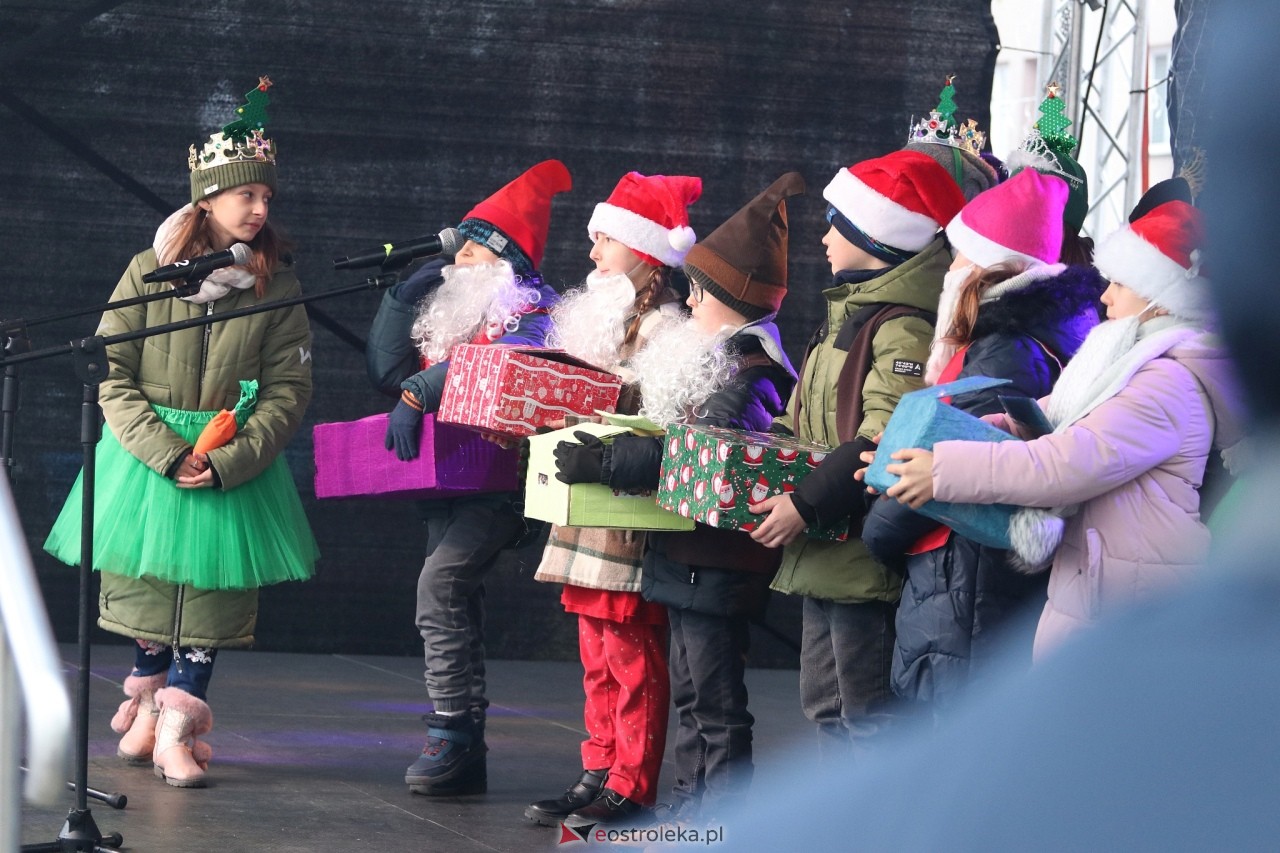 Kurpiowski Jarmark Bożonarodzeniowy [6.12.2024] - zdjęcie #37 - eOstroleka.pl