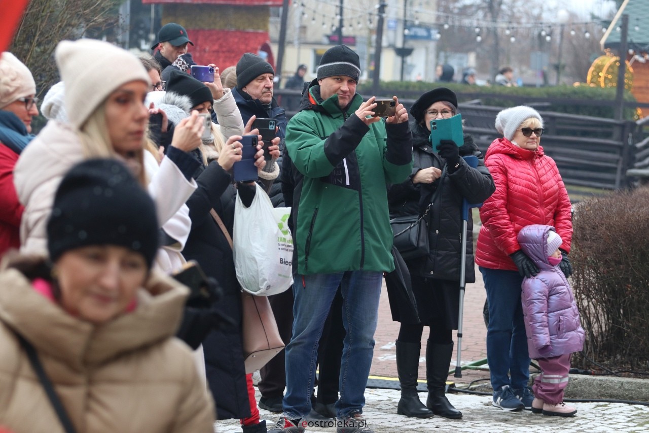 Kurpiowski Jarmark Bożonarodzeniowy [6.12.2024] - zdjęcie #35 - eOstroleka.pl