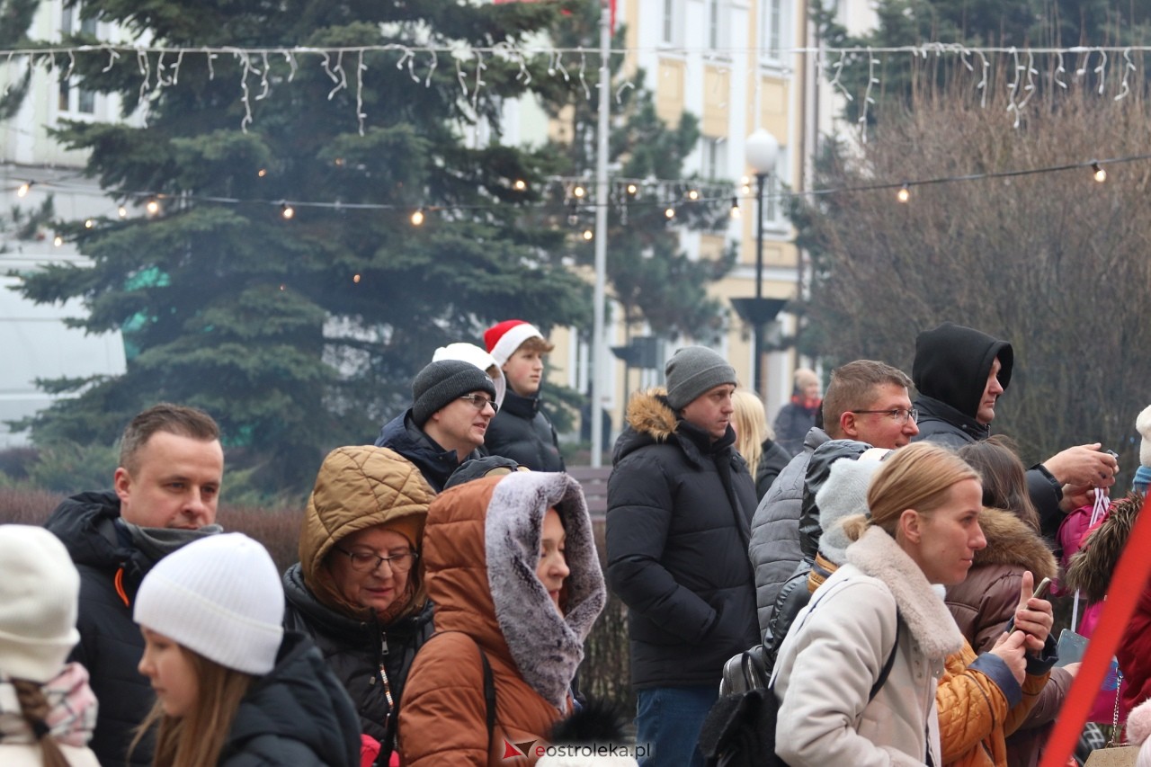 Kurpiowski Jarmark Bożonarodzeniowy [6.12.2024] - zdjęcie #33 - eOstroleka.pl