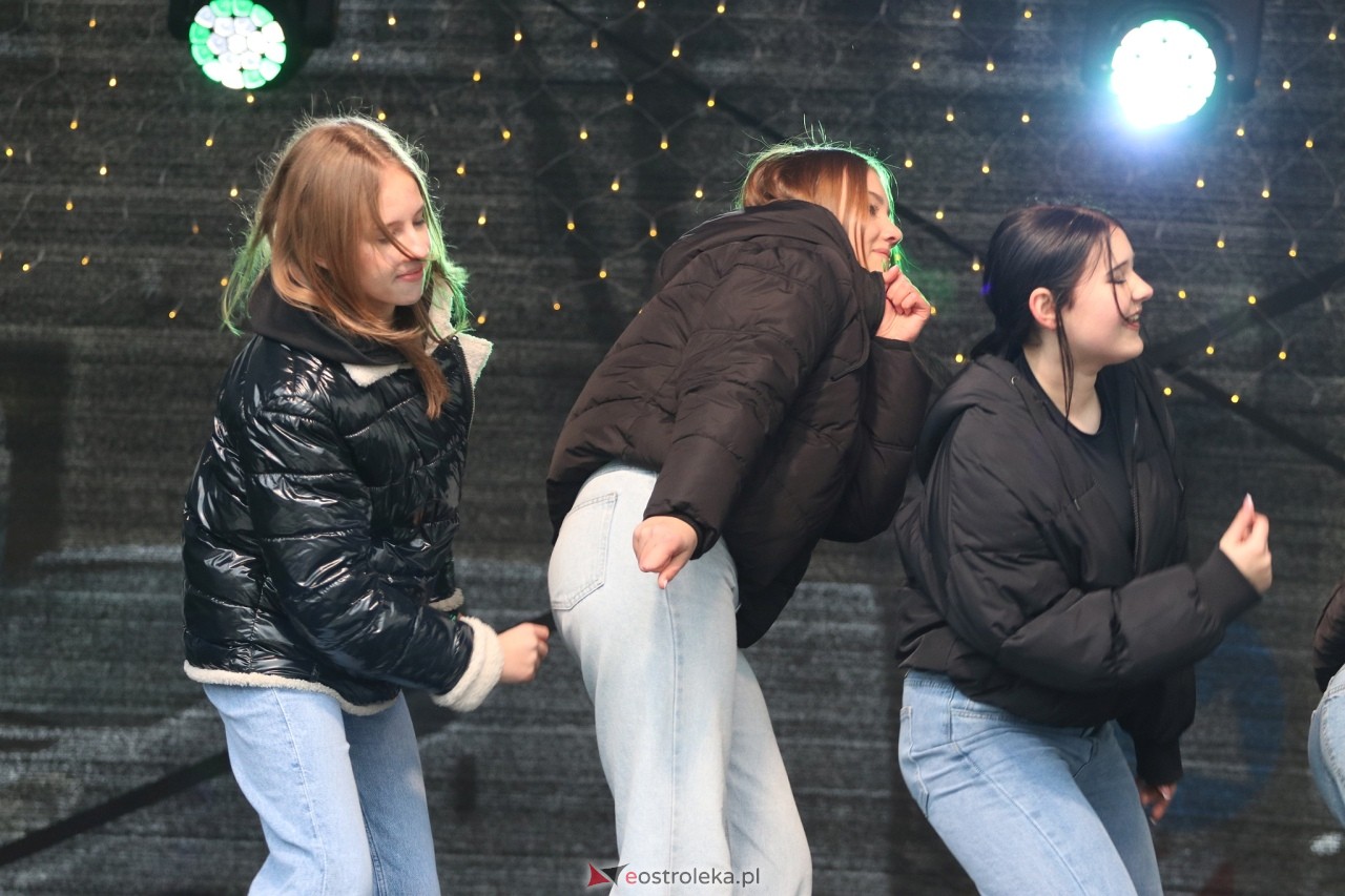 Kurpiowski Jarmark Bożonarodzeniowy [6.12.2024] - zdjęcie #30 - eOstroleka.pl