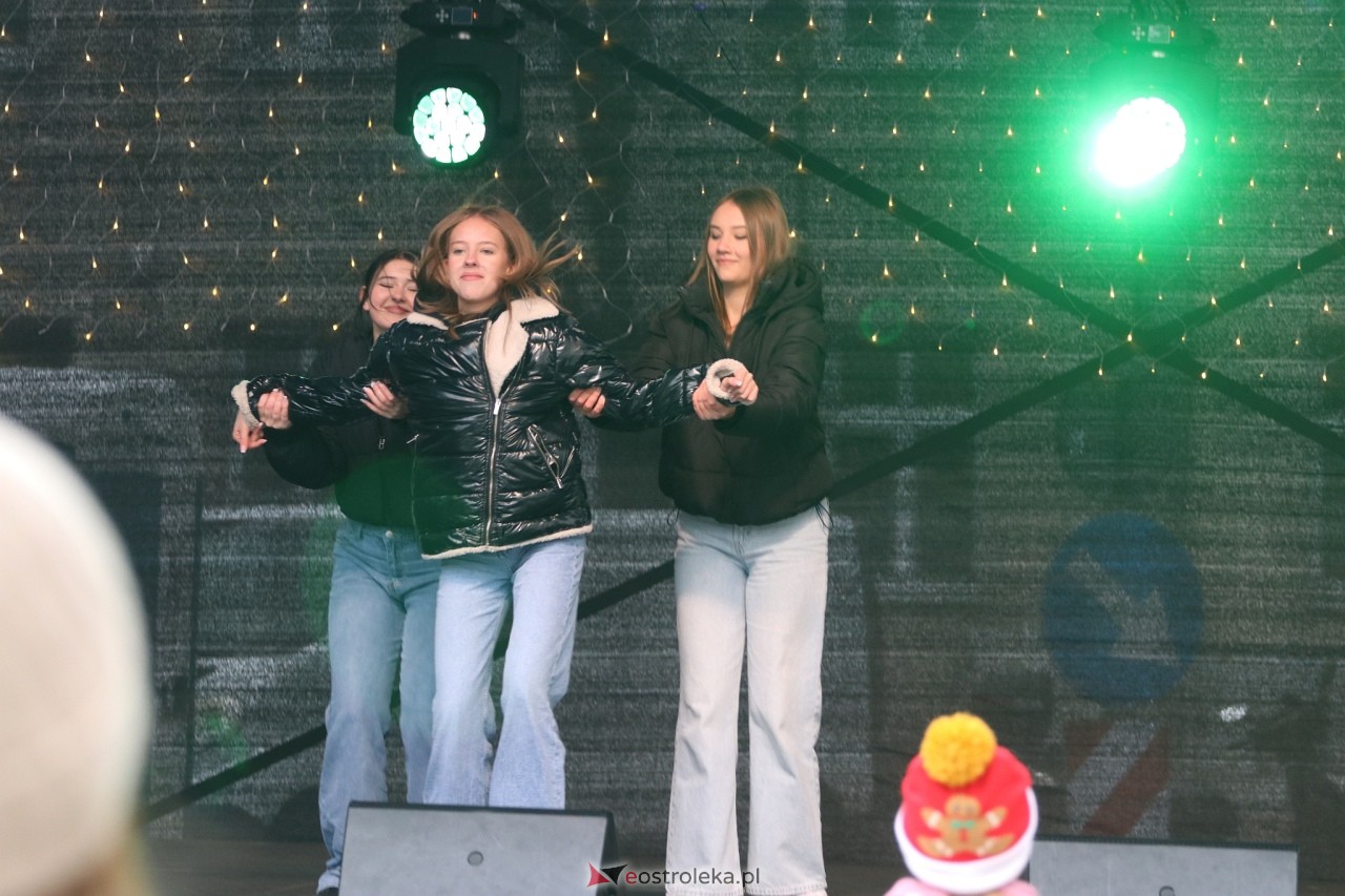 Kurpiowski Jarmark Bożonarodzeniowy [6.12.2024] - zdjęcie #29 - eOstroleka.pl