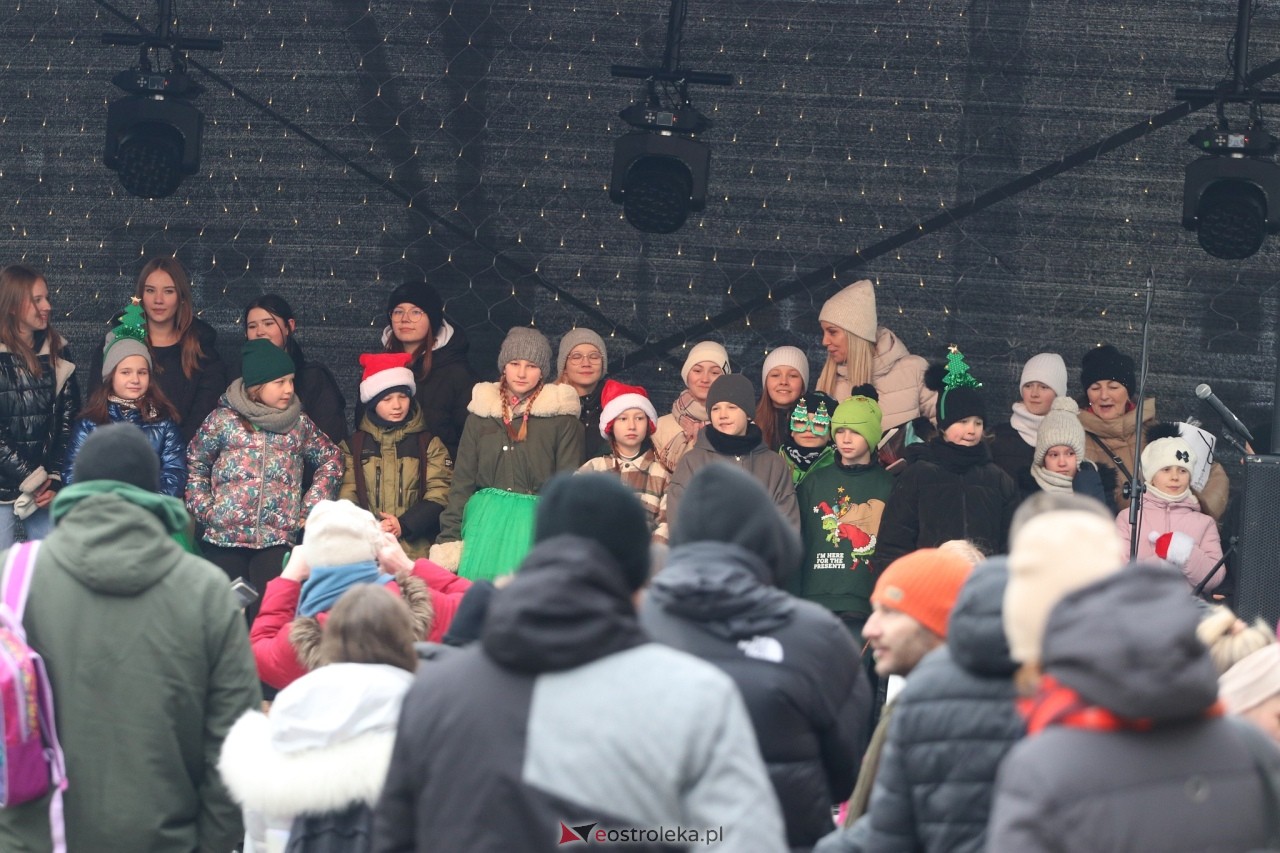 Kurpiowski Jarmark Bożonarodzeniowy [6.12.2024] - zdjęcie #22 - eOstroleka.pl