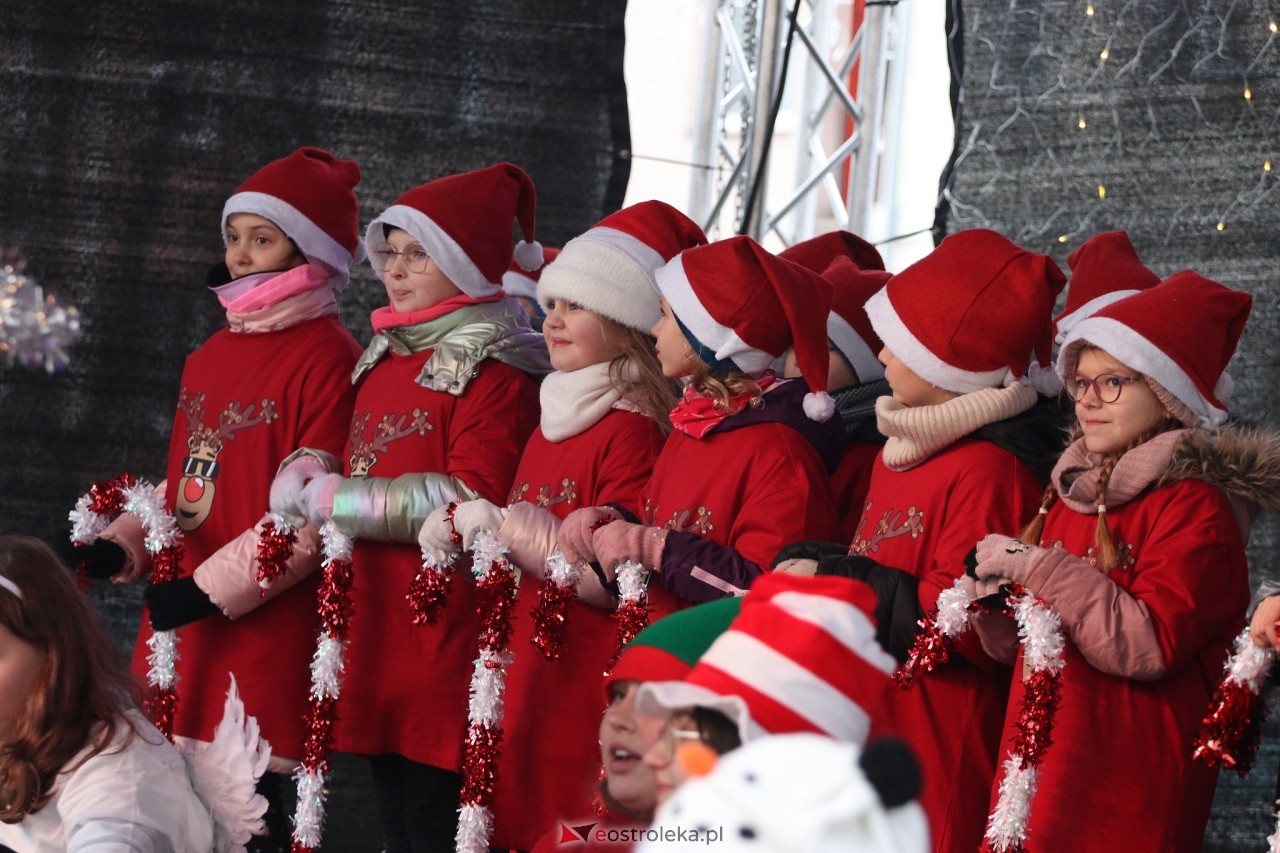 Kurpiowski Jarmark Bożonarodzeniowy [6.12.2024] - zdjęcie #15 - eOstroleka.pl