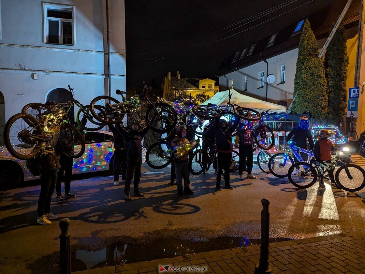 Kurpiowski Jarmark Bożonarodzeniowy - drugi dzień [6.12.2024] - zdjęcie #33 - eOstroleka.pl