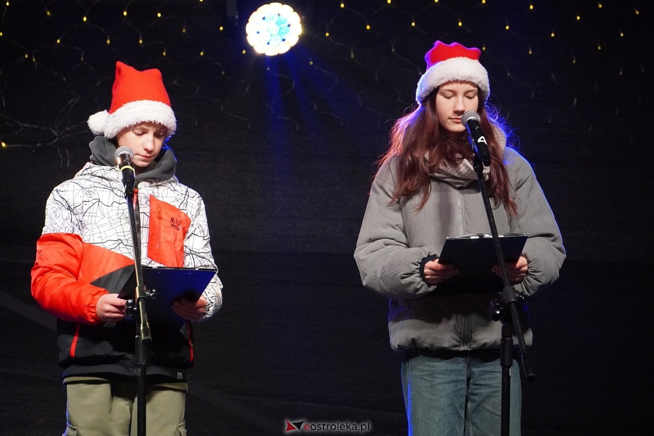 Kurpiowski Jarmark Bożonarodzeniowy - drugi dzień [6.12.2024] - zdjęcie #27 - eOstroleka.pl