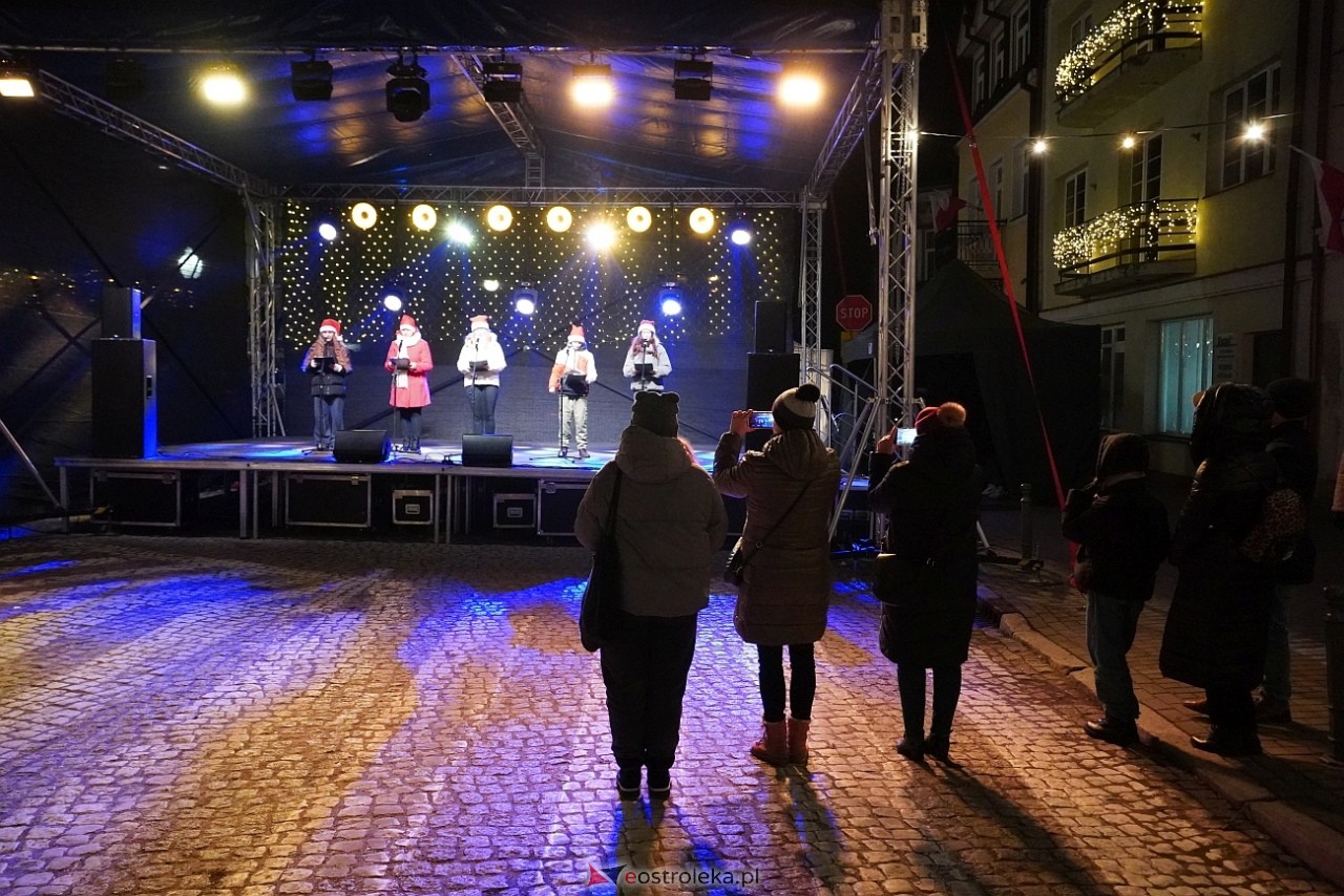 Kurpiowski Jarmark Bożonarodzeniowy - drugi dzień [6.12.2024] - zdjęcie #24 - eOstroleka.pl