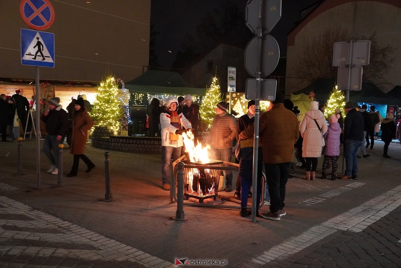 Kurpiowski Jarmark Bożonarodzeniowy - drugi dzień [6.12.2024] - zdjęcie #23 - eOstroleka.pl