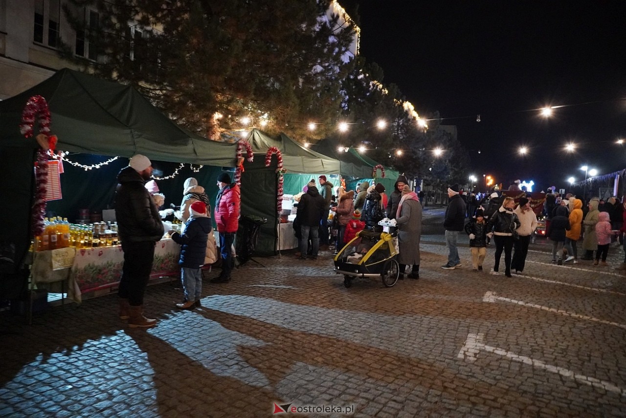 Kurpiowski Jarmark Bożonarodzeniowy - drugi dzień [6.12.2024] - zdjęcie #20 - eOstroleka.pl