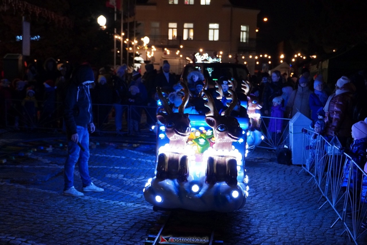 Kurpiowski Jarmark Bożonarodzeniowy - drugi dzień [6.12.2024] - zdjęcie #16 - eOstroleka.pl