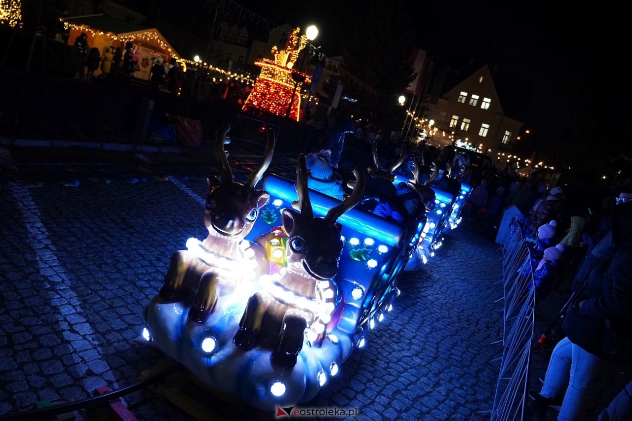 Kurpiowski Jarmark Bożonarodzeniowy - drugi dzień [6.12.2024] - zdjęcie #15 - eOstroleka.pl