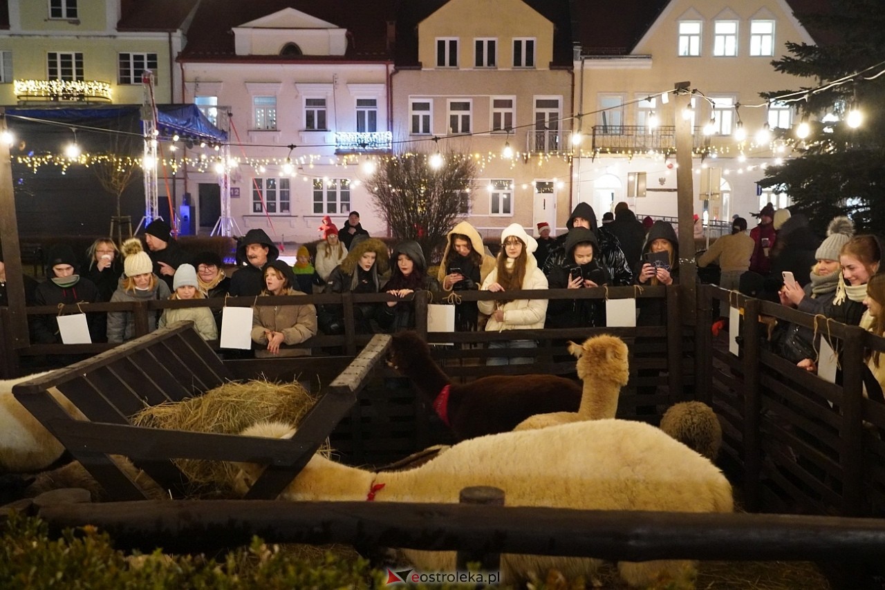 Kurpiowski Jarmark Bożonarodzeniowy - drugi dzień [6.12.2024] - zdjęcie #13 - eOstroleka.pl