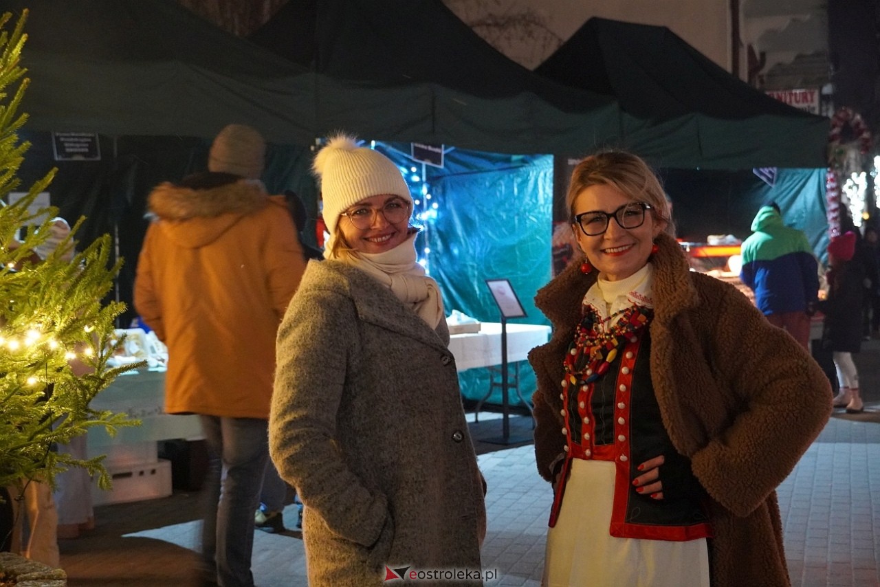 Kurpiowski Jarmark Bożonarodzeniowy - drugi dzień [6.12.2024] - zdjęcie #7 - eOstroleka.pl