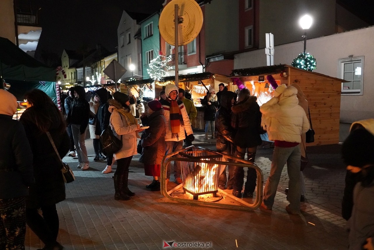 Kurpiowski Jarmark Bożonarodzeniowy - drugi dzień [6.12.2024] - zdjęcie #1 - eOstroleka.pl
