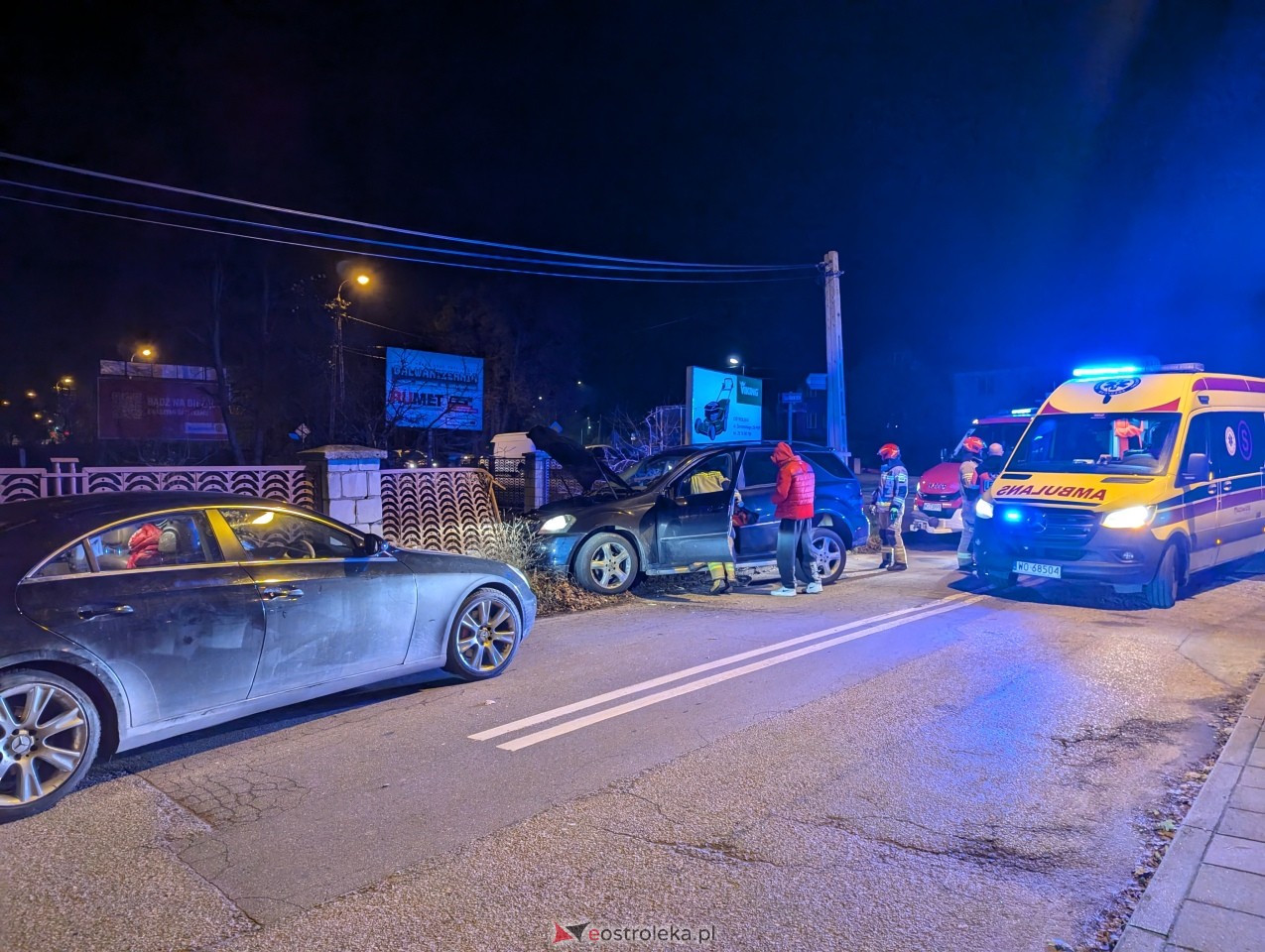 Wypadek przy Stacha Konwy [6.12.2024] - zdjęcie #11 - eOstroleka.pl