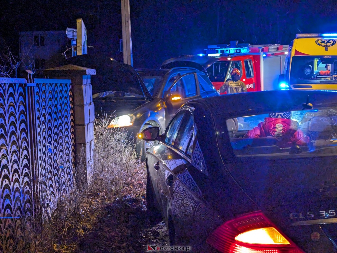 Wypadek przy Stacha Konwy [6.12.2024] - zdjęcie #7 - eOstroleka.pl