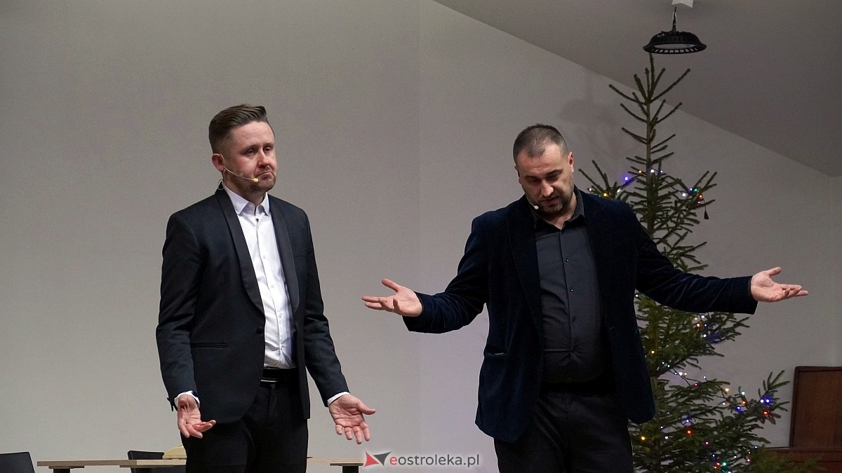 Kabaret Czwarta Fala w Łysych [06.12.2024] - zdjęcie #98 - eOstroleka.pl