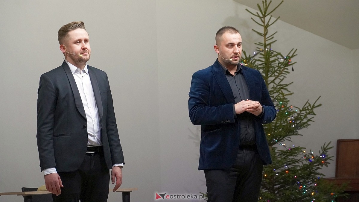 Kabaret Czwarta Fala w Łysych [06.12.2024] - zdjęcie #87 - eOstroleka.pl