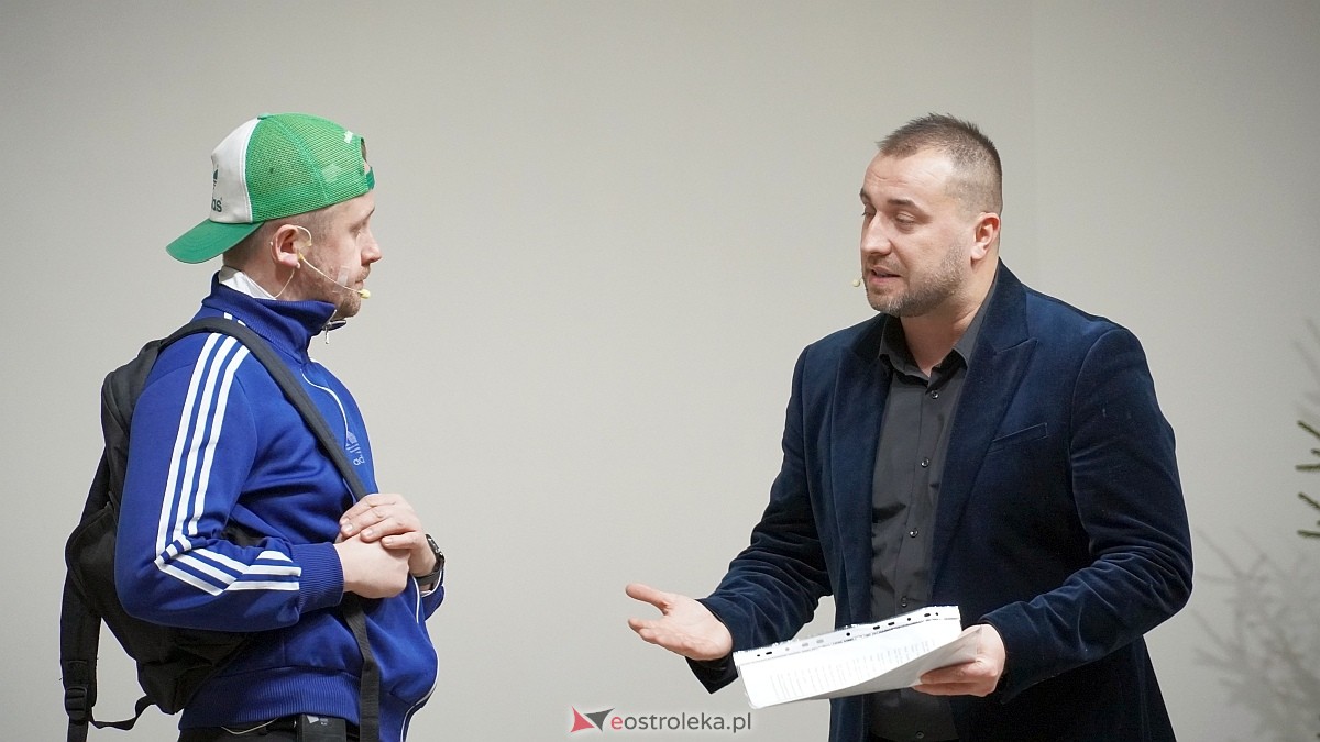 Kabaret Czwarta Fala w Łysych [06.12.2024] - zdjęcie #81 - eOstroleka.pl