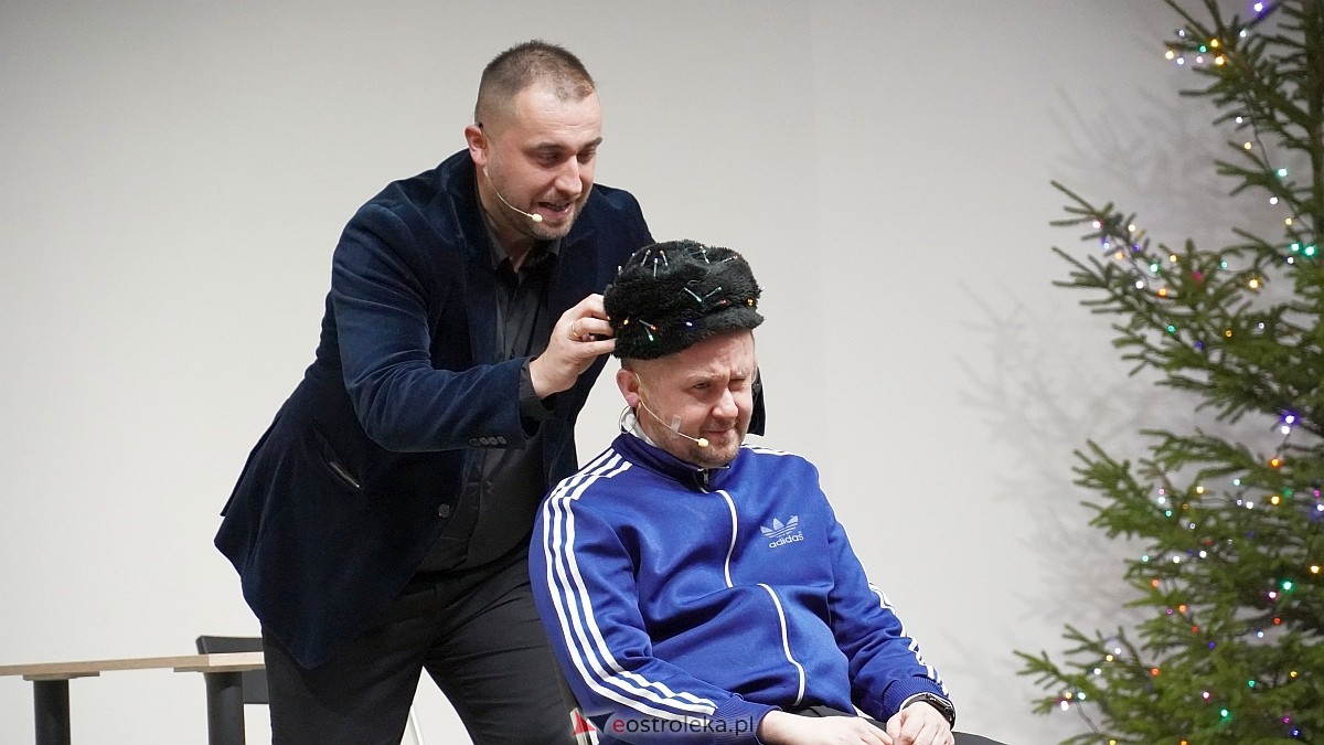 Kabaret Czwarta Fala w Łysych [06.12.2024] - zdjęcie #73 - eOstroleka.pl