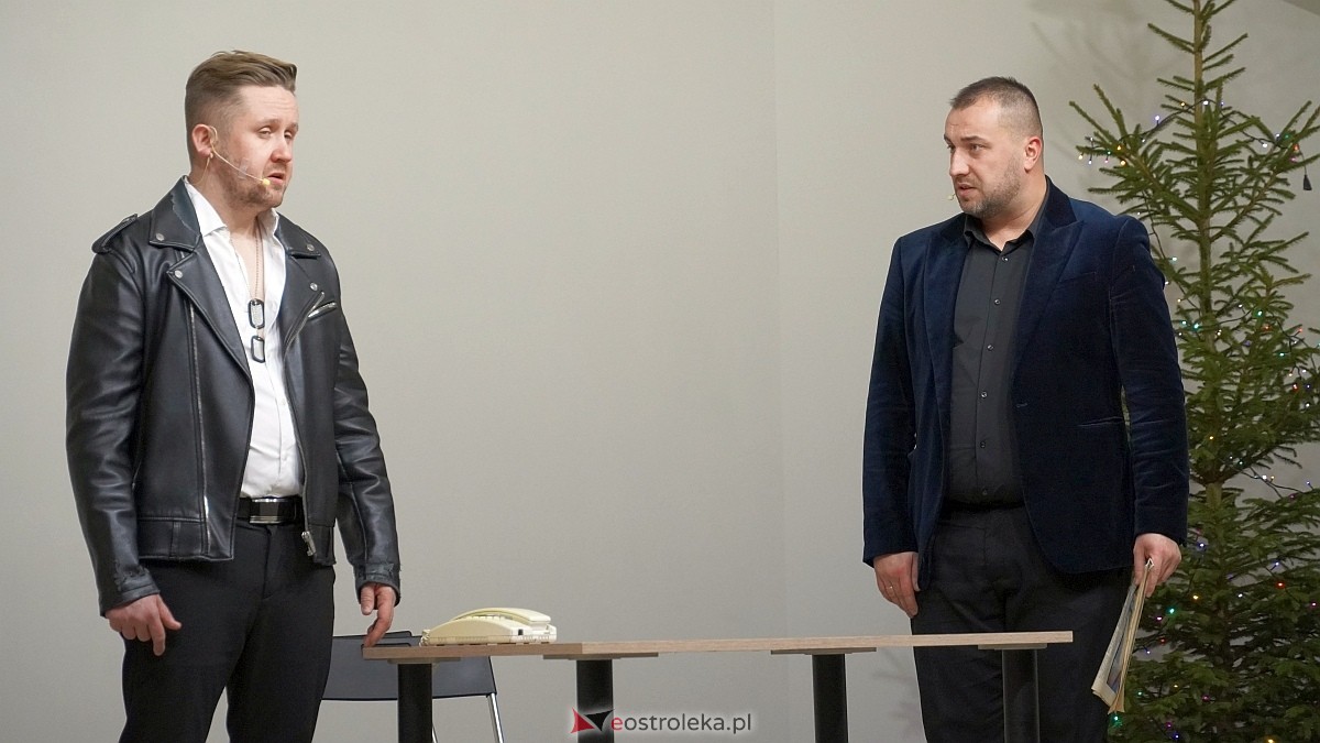 Kabaret Czwarta Fala w Łysych [06.12.2024] - zdjęcie #58 - eOstroleka.pl