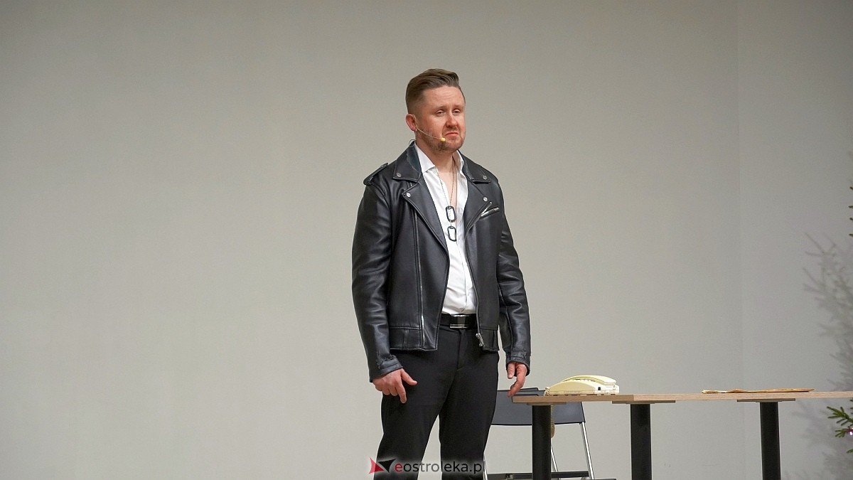 Kabaret Czwarta Fala w Łysych [06.12.2024] - zdjęcie #55 - eOstroleka.pl