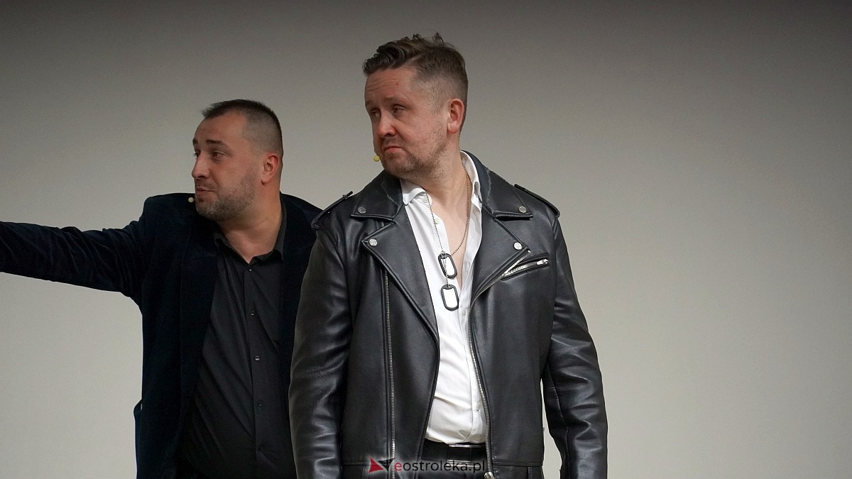 Kabaret Czwarta Fala w Łysych [06.12.2024] - zdjęcie #54 - eOstroleka.pl