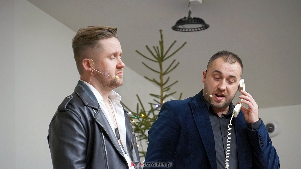 Kabaret Czwarta Fala w Łysych [06.12.2024] - zdjęcie #48 - eOstroleka.pl