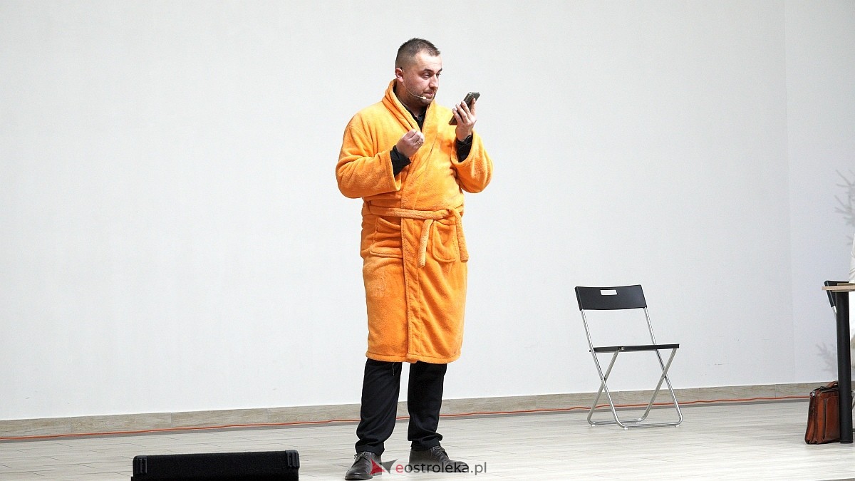 Kabaret Czwarta Fala w Łysych [06.12.2024] - zdjęcie #42 - eOstroleka.pl