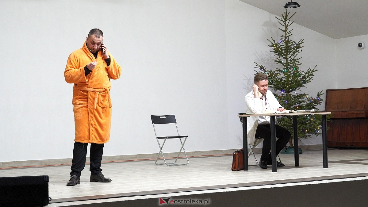 Kabaret Czwarta Fala w Łysych [06.12.2024] - zdjęcie #41 - eOstroleka.pl