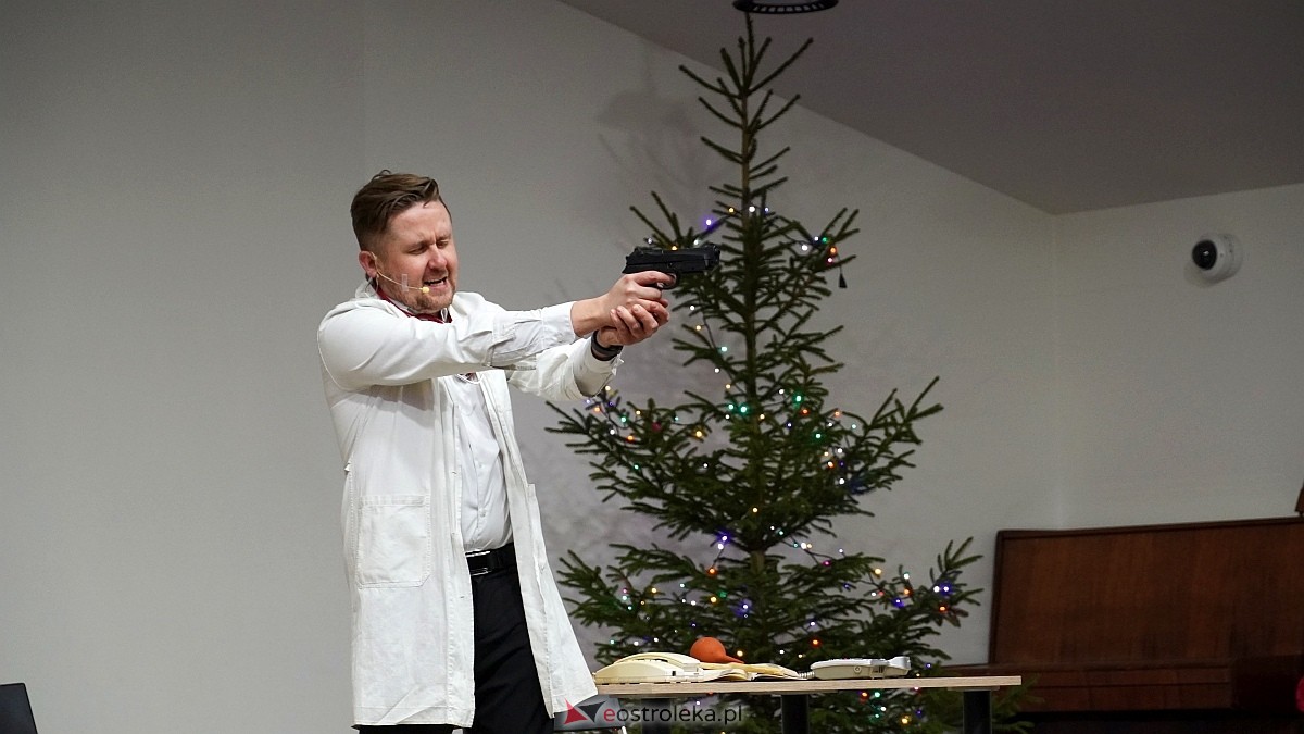 Kabaret Czwarta Fala w Łysych [06.12.2024] - zdjęcie #28 - eOstroleka.pl