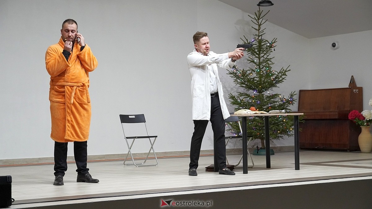 Kabaret Czwarta Fala w Łysych [06.12.2024] - zdjęcie #27 - eOstroleka.pl