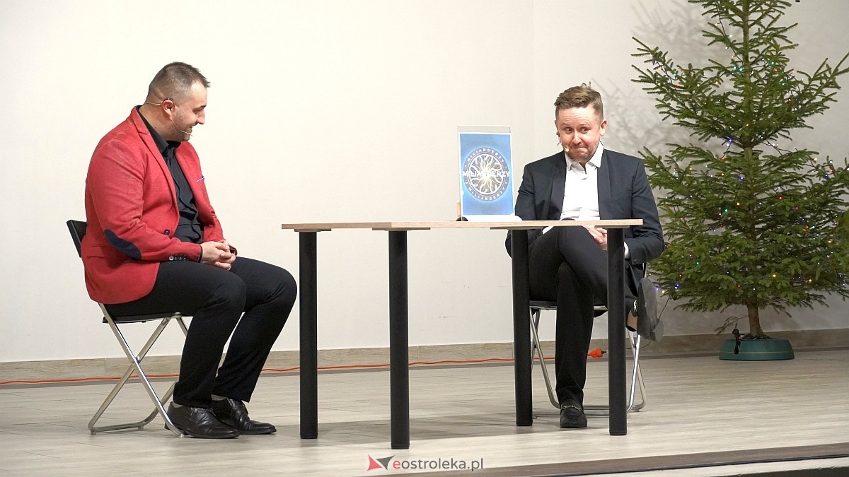 Kabaret Czwarta Fala w Łysych [06.12.2024] - zdjęcie #16 - eOstroleka.pl
