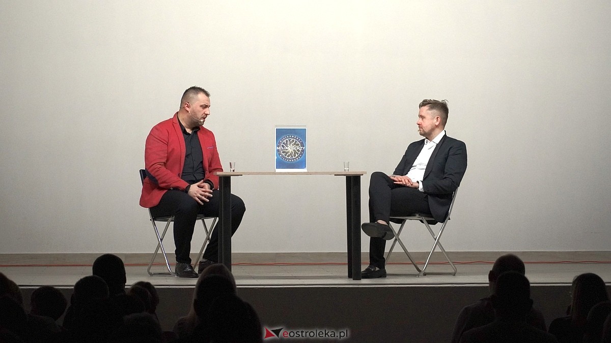 Kabaret Czwarta Fala w Łysych [06.12.2024] - zdjęcie #6 - eOstroleka.pl
