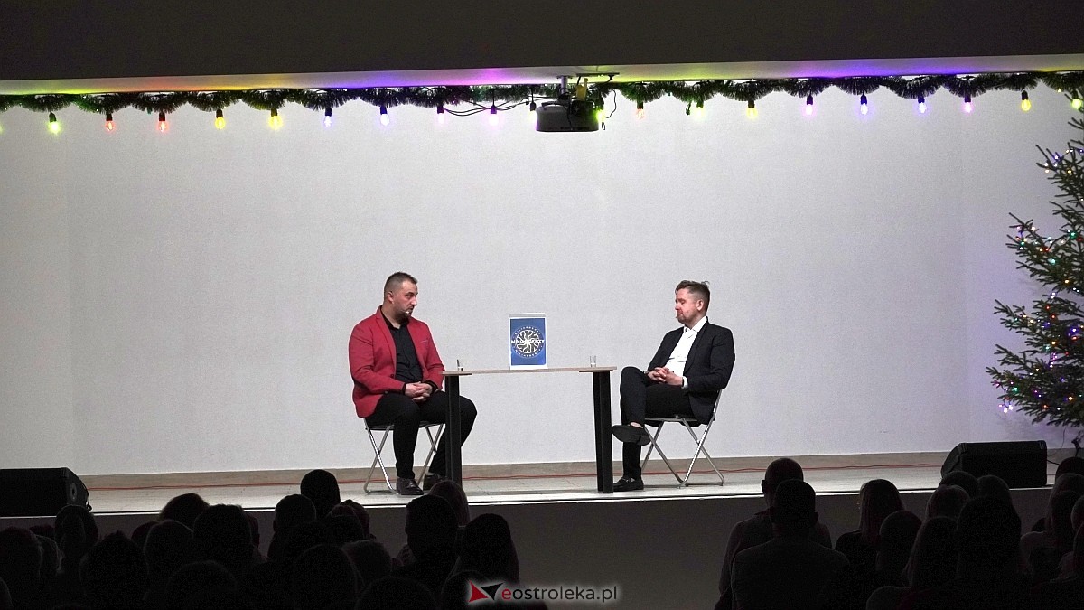 Kabaret Czwarta Fala w Łysych [06.12.2024] - zdjęcie #1 - eOstroleka.pl
