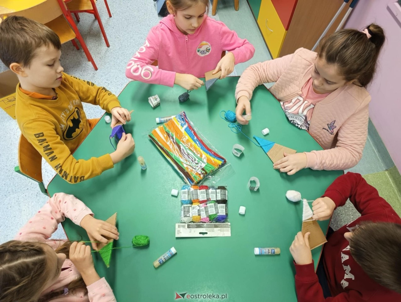 Mikołajki w SP 10 w Ostrołęce [6.12.2024] - zdjęcie #22 - eOstroleka.pl