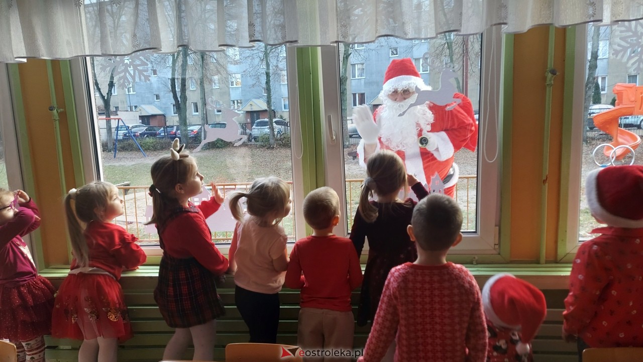 Mikołajkach w Przedszkolu Miejskim Nr 10 [06.12.2024] - zdjęcie #8 - eOstroleka.pl