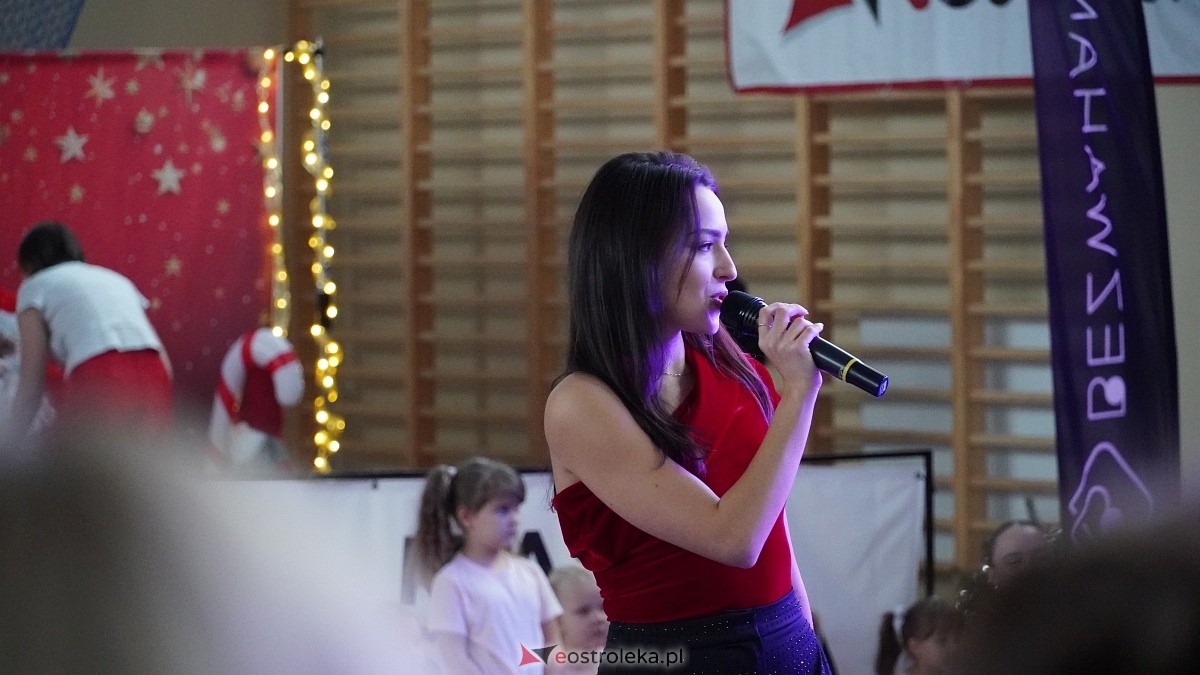 Wigilia Bezwahania Dance Center: grupy mini [7.12.2024] - zdjęcie #67 - eOstroleka.pl
