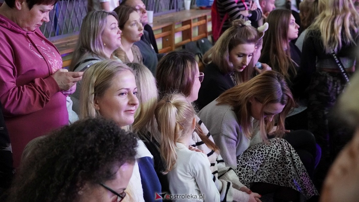 Wigilia Bezwahania Dance Center: grupy mini [7.12.2024] - zdjęcie #65 - eOstroleka.pl