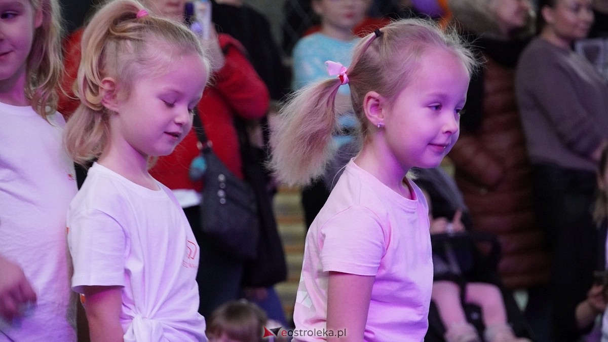 Wigilia Bezwahania Dance Center: grupy mini [7.12.2024] - zdjęcie #60 - eOstroleka.pl