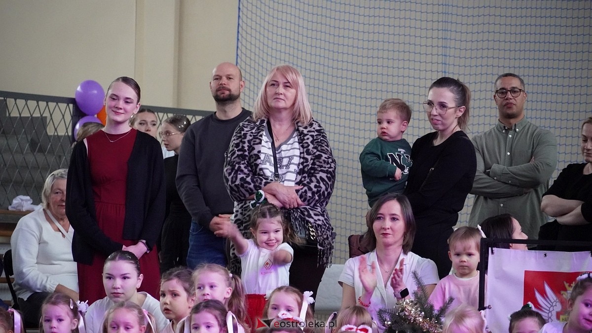 Wigilia Bezwahania Dance Center: grupy mini [7.12.2024] - zdjęcie #50 - eOstroleka.pl