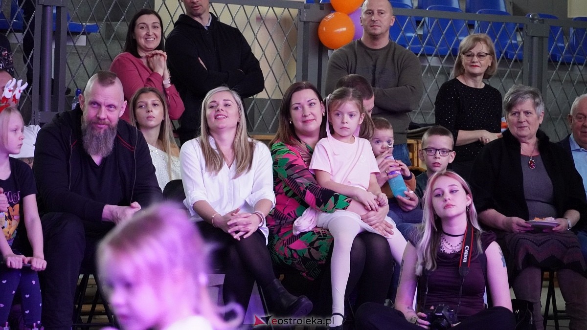 Wigilia Bezwahania Dance Center: grupy mini [7.12.2024] - zdjęcie #48 - eOstroleka.pl