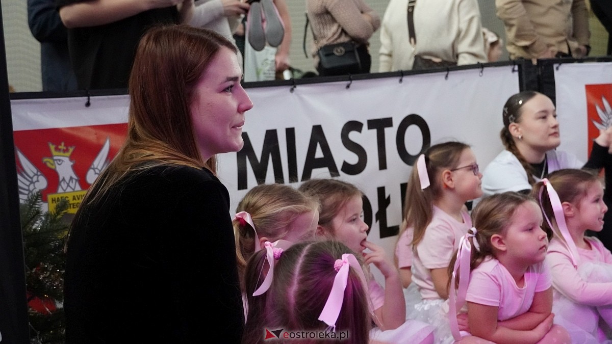 Wigilia Bezwahania Dance Center: grupy mini [7.12.2024] - zdjęcie #39 - eOstroleka.pl