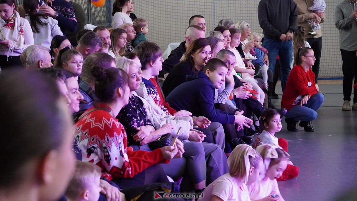 Wigilia Bezwahania Dance Center: grupy mini [7.12.2024] - zdjęcie #34 - eOstroleka.pl