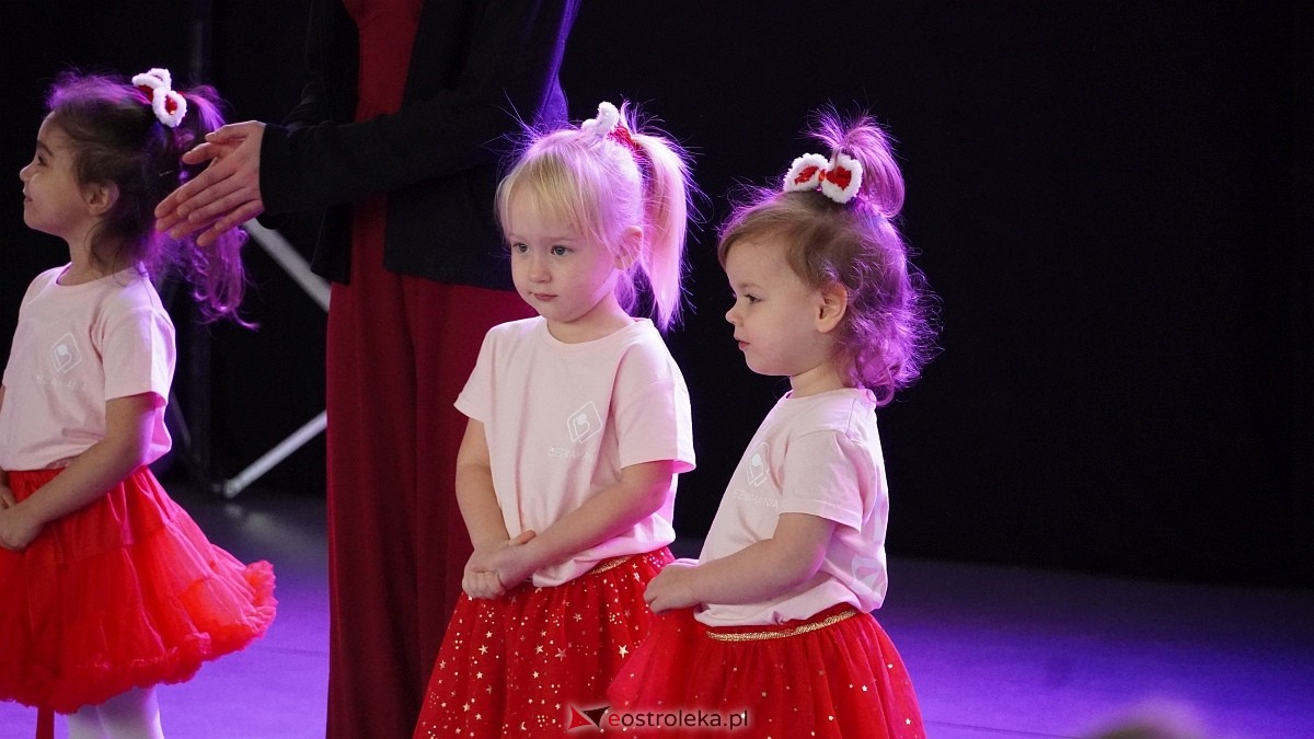 Wigilia Bezwahania Dance Center: grupy mini [7.12.2024] - zdjęcie #31 - eOstroleka.pl