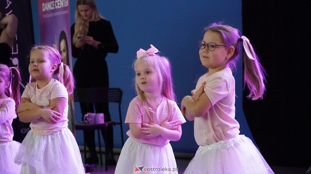 Wigilia Bezwahania Dance Center: grupy mini [7.12.2024] - zdjęcie #25 - eOstroleka.pl